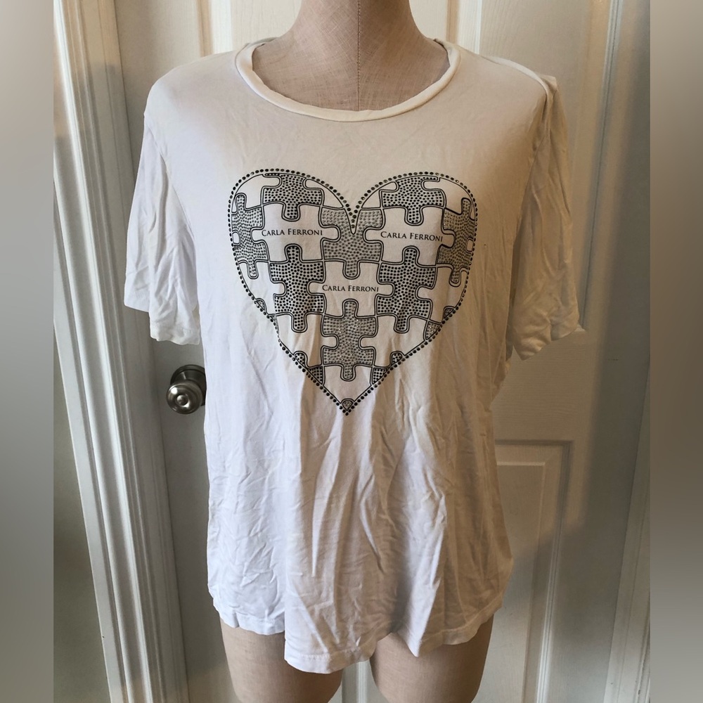 3/$40 Carla Ferroni White Heart Puzzle T-Shirt